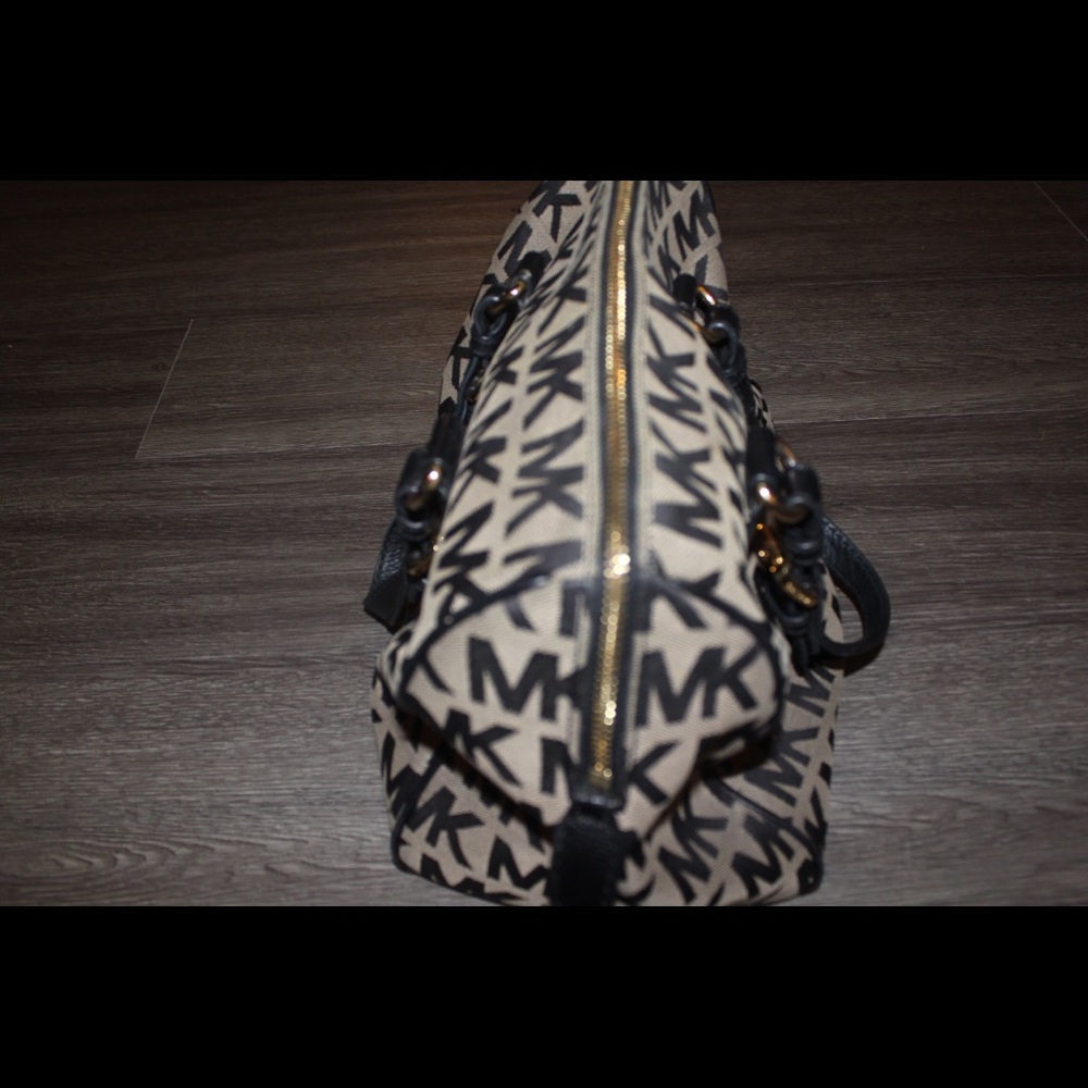 VINTAGE “MICHAEL KORS” BAG